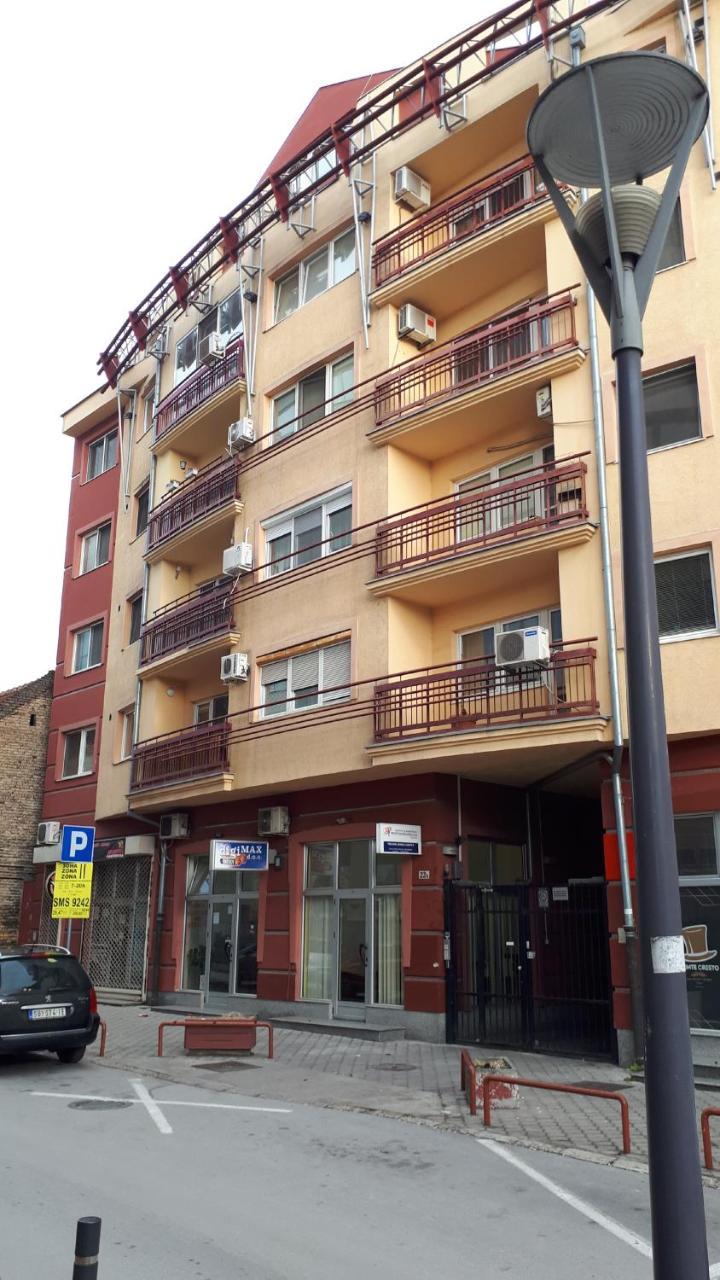 Apartman Donner Centar سوبوتيتْسا المظهر الخارجي الصورة